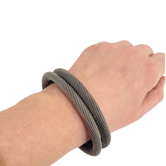 Erica Zap Rolled Silver Mesh Rolled Bangle Bracelet in Black Nickel - Picture 2 of 4
